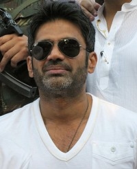 سونیل شتی